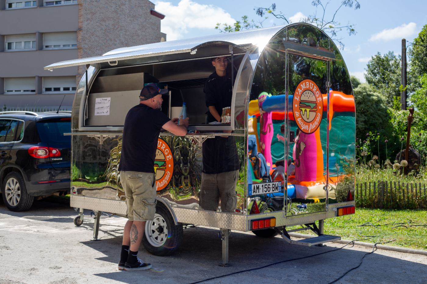 Food truck installé pour la fête